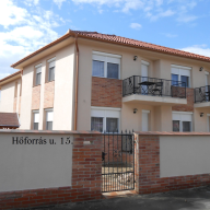 Imola és Andrea Apartmanház 2