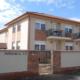 Imola és Andrea Apartmanház 2