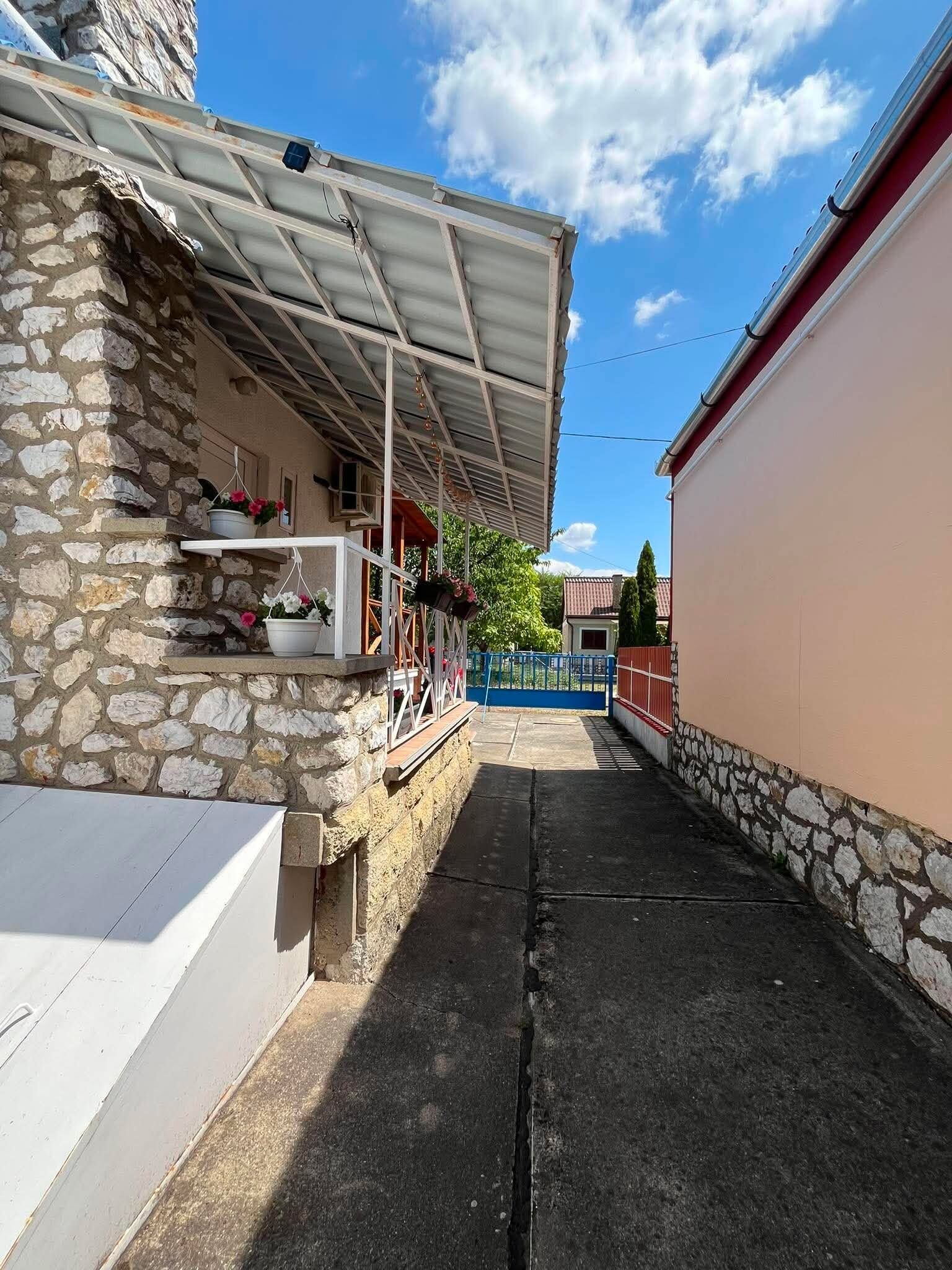 Gyöngyvirág Apartman – Mezőkövesd fotó 1