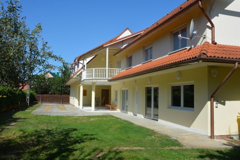 Villon Apartmanház