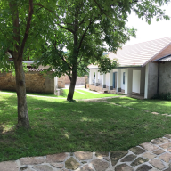 Hűs Udvar Vendégház