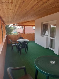 Napospart Apartmanház17