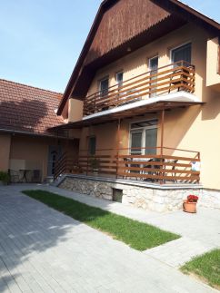 Viktória Apartmanház3