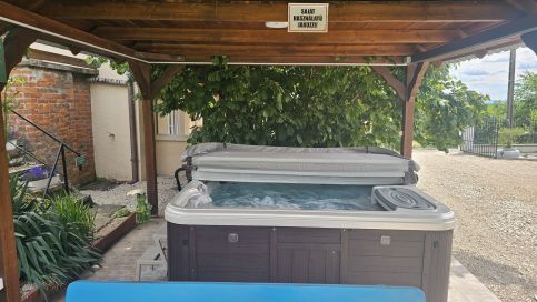 Tenkes Wellness Apartman6