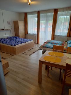 Kastélykert Apartman8