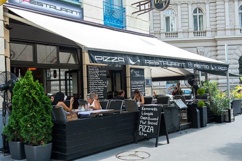 EzAz Cafe & Bistro8