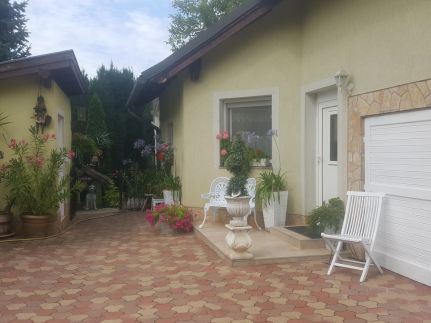 Tavirózsa Apartman11