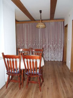 Nádfedeles Felső Apartman9