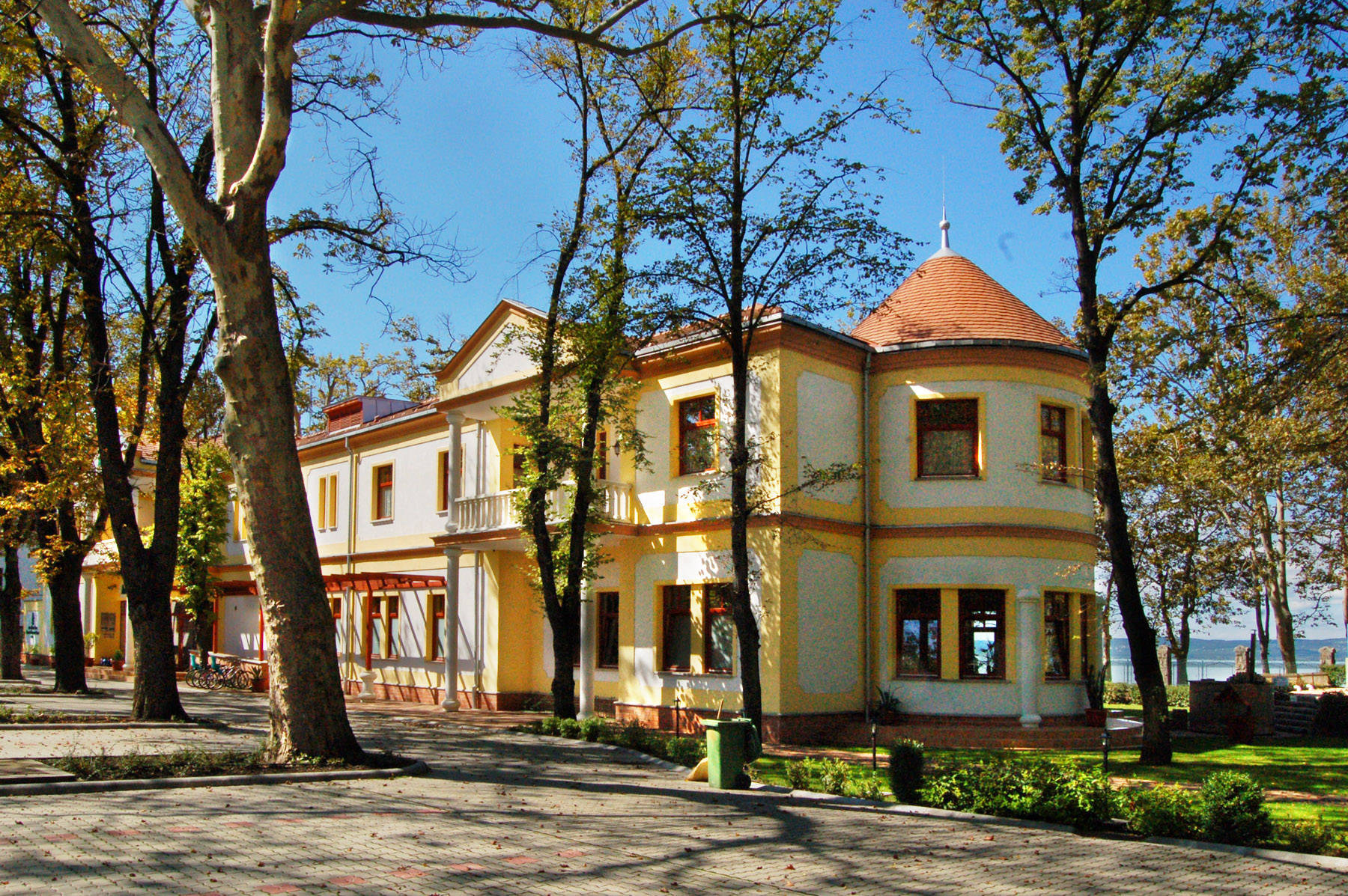 Anna-Mária Villa Hotel Balatonföldvár – Balatonföldvár