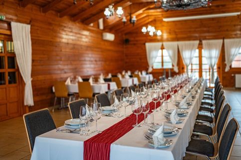 MeDoRa Park Hotel és Bagolyvárak9