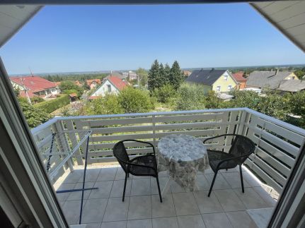 Gitta Apartmanház32