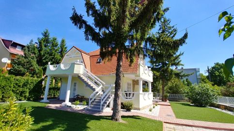 Balaton Apartman1