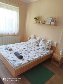 Rozmaring Apartman11