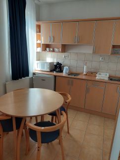 Hanna Apartman9