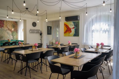 HBH Bajor Sörház és Panzió25