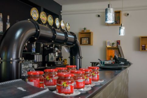 HBH Bajor Sörház és Panzió30