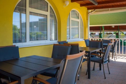 HBH Bajor Sörház és Panzió45