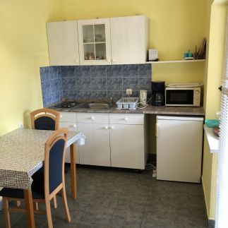 Betti Apartman18