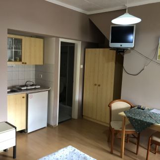 Betti Apartman11