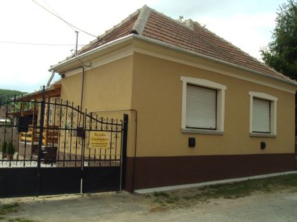 Rózsika Vendégház64