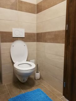 Azúr Wellness Apartman38