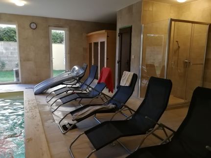 Azúr Wellness Apartman25