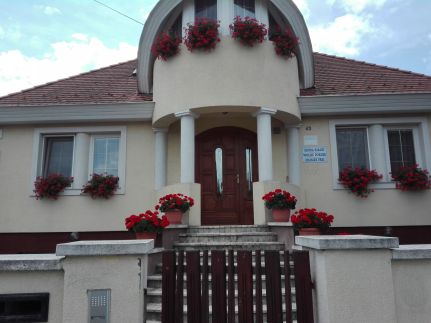 Kaktuszvirág Apartmanház