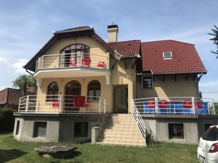 Főnix Apartmanház