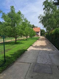 Hajnalka Nyaraló1