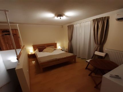 Golden Sunshine Apartman11