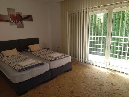Megtart-lak Villa11