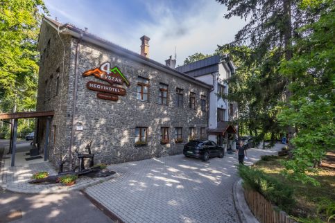 4 Évszak Hegyihotel55