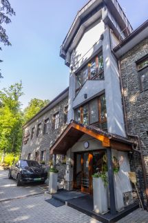 4 Évszak Hegyihotel57