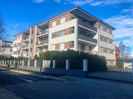 SOM 200 Plazs Wellness Apartman13