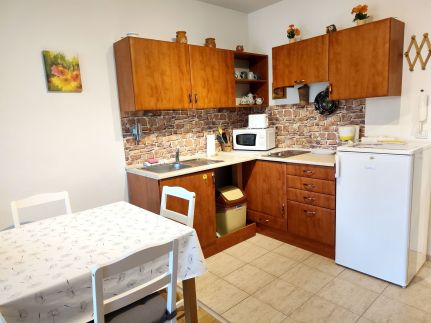 SOM 200 Plazs Wellness Apartman
