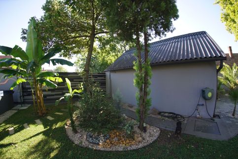 Tacskó Apartmanház69