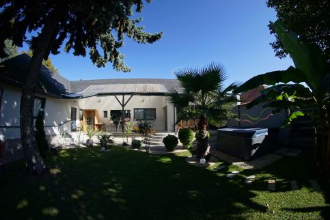 Tacskó Apartmanház70