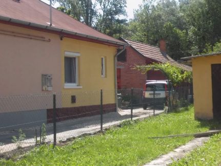 Irénke Apartman32