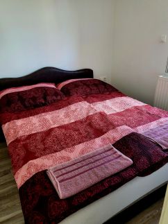 Betti Apartman38