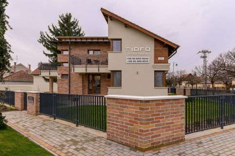 Hídfő Apartman12