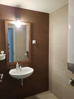 Silver Apartman5