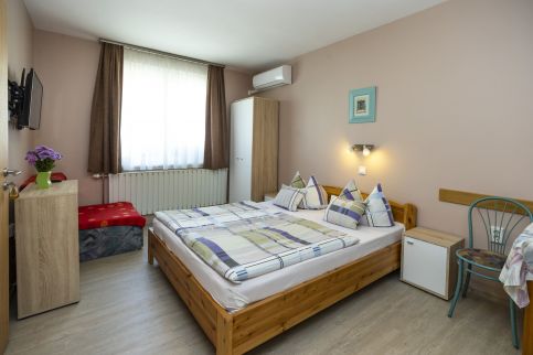 Cecey Apartman18