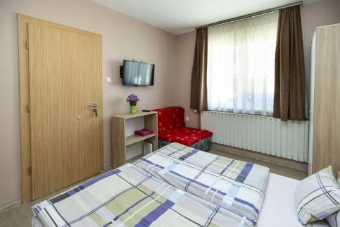 Cecey Apartman16