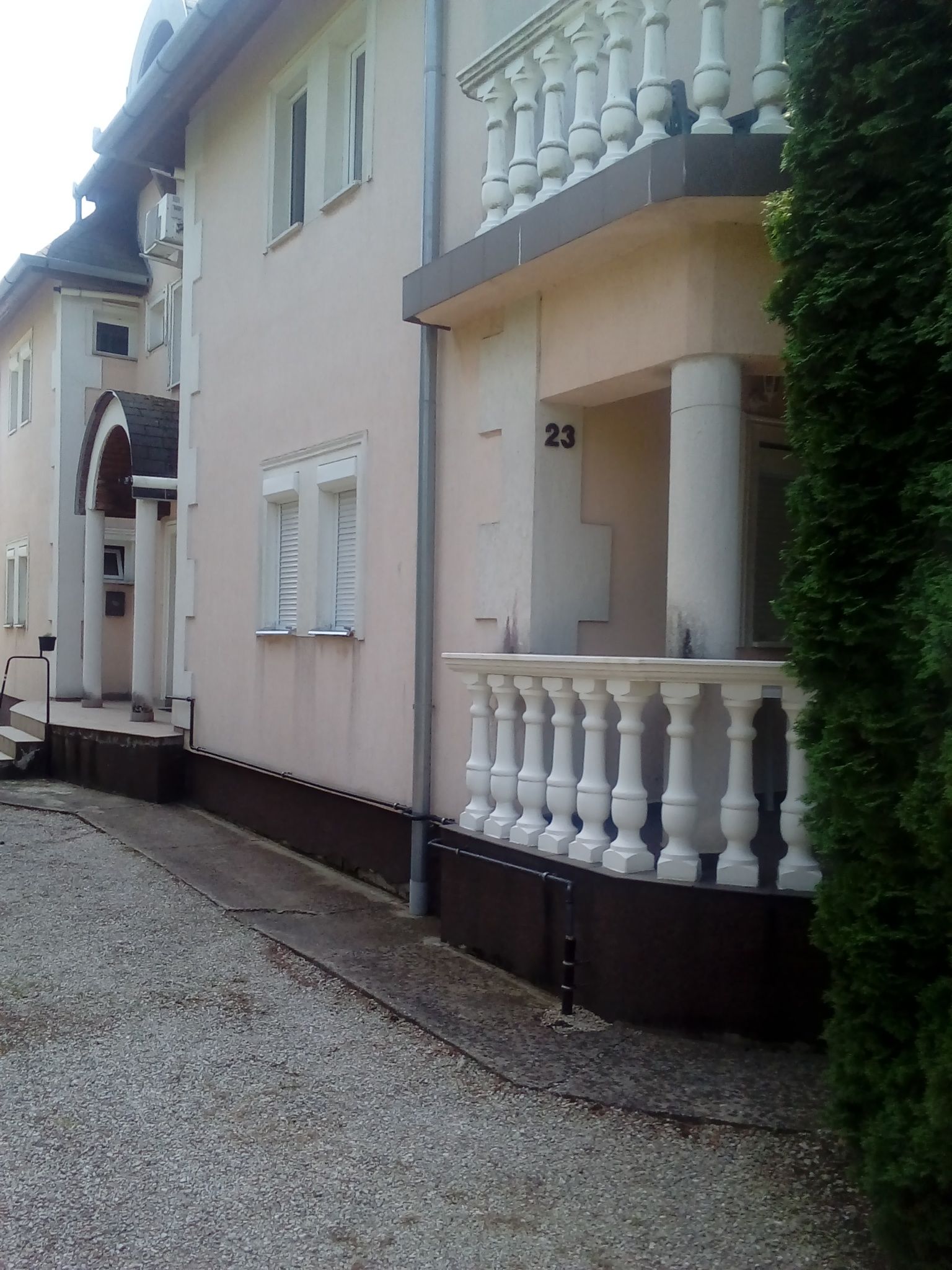 Várlak Apartman – Kehidakustány