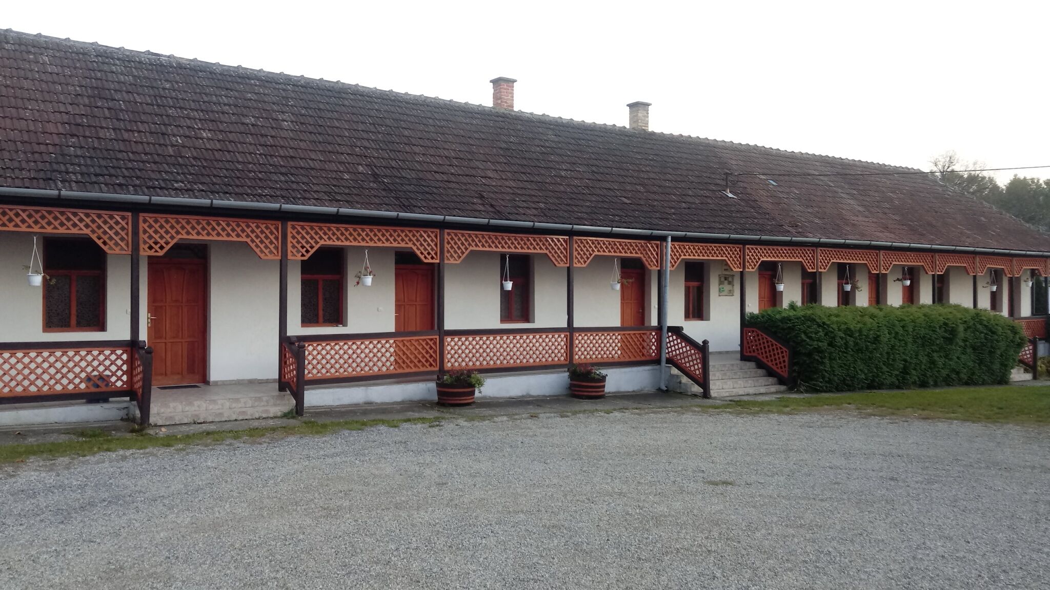 Kőbérc Panzió Üdülőházak Kemping és Étterem – Bózsva