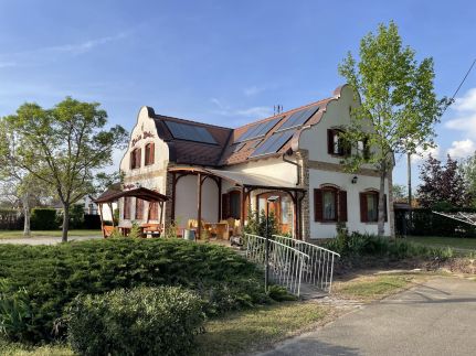 Kovács Borház Vendégház – Hajós