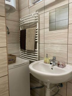 Krisztina 81 Apartman11