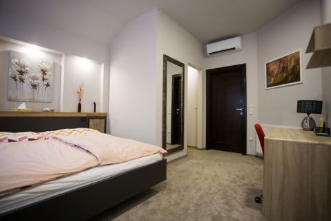 Kikelet Apartman8