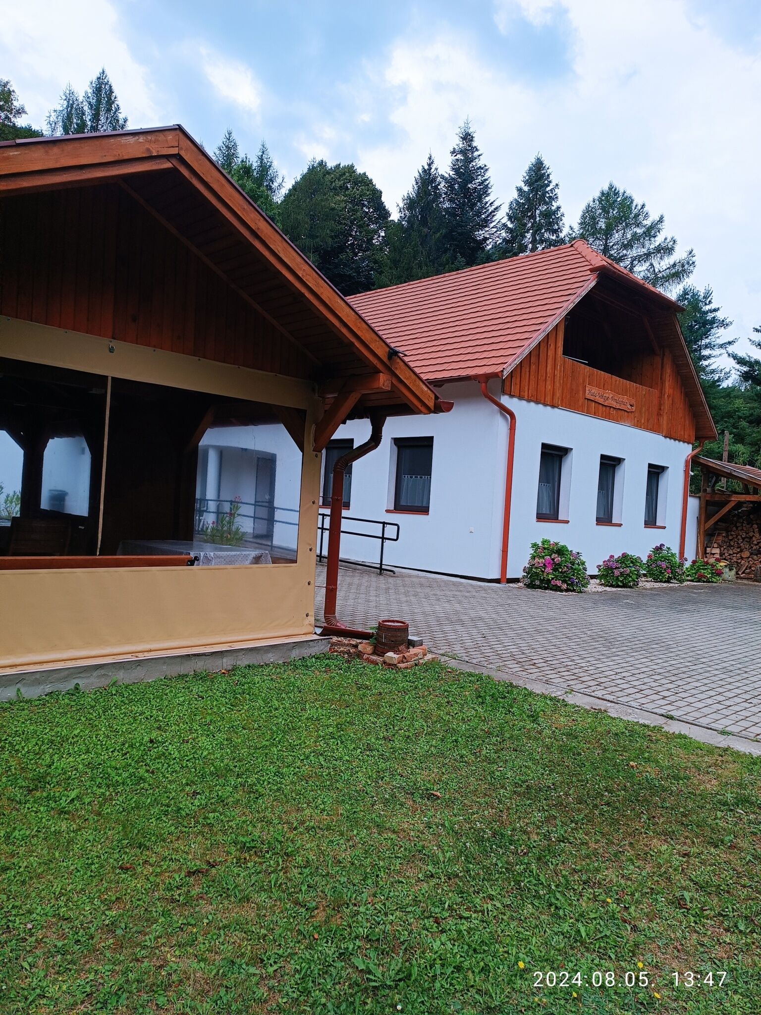 HutaVölgye Vendégház – Háromhuta