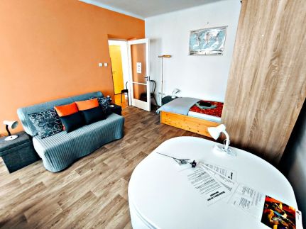 100 lépés Apartman61